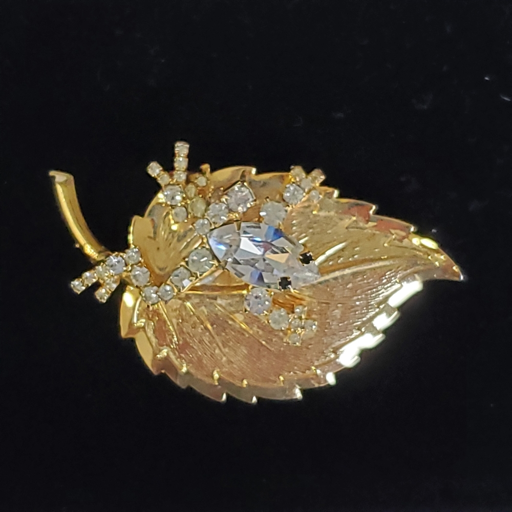 Swarovski Frog Vintage Crystal Pin Brooch